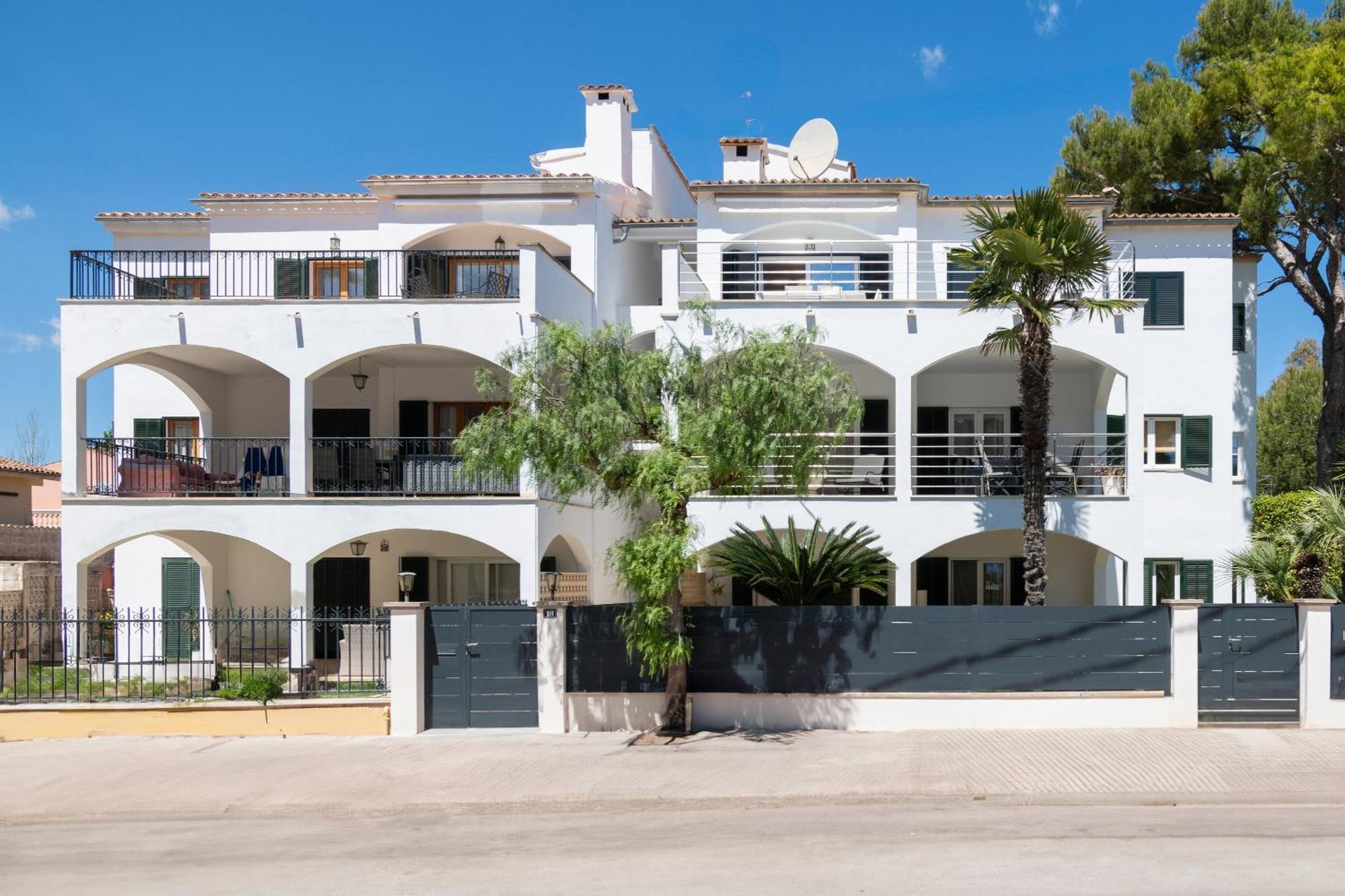 Apartamento Minerva Alcudia  Bagian luar foto