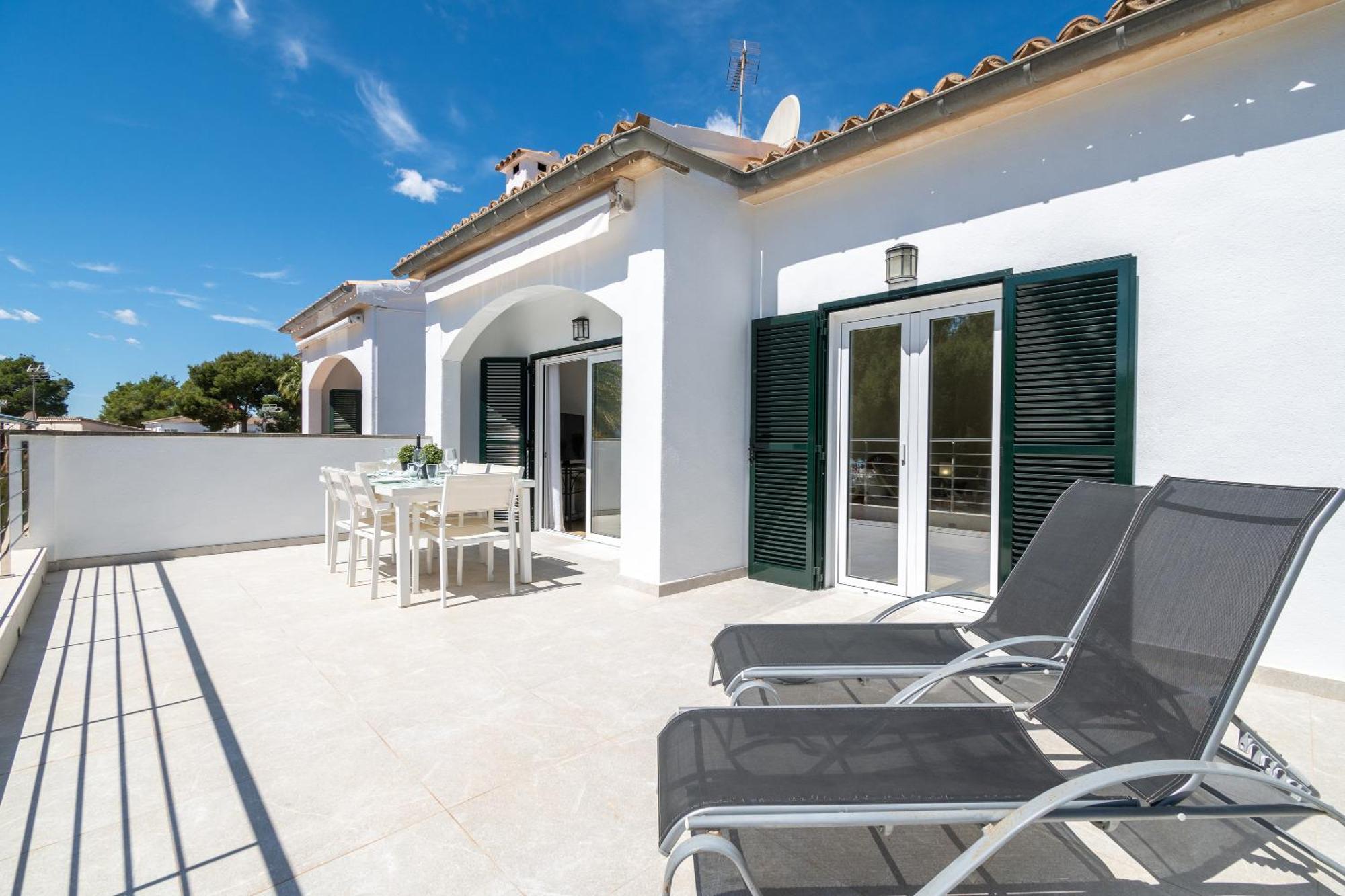 Apartamento Minerva Alcudia  Bagian luar foto